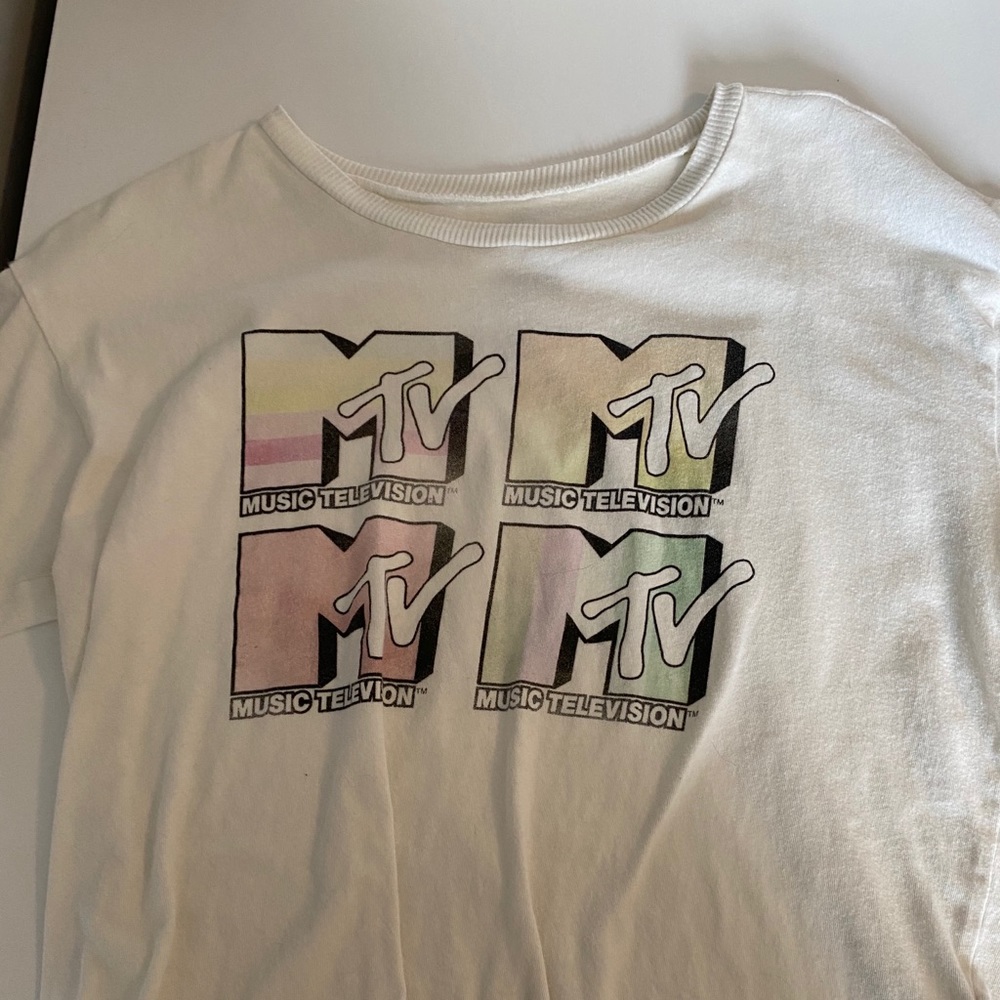 american eagle mtv crop top